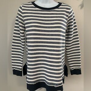Doe & Rae Navy and White Sweatshirt